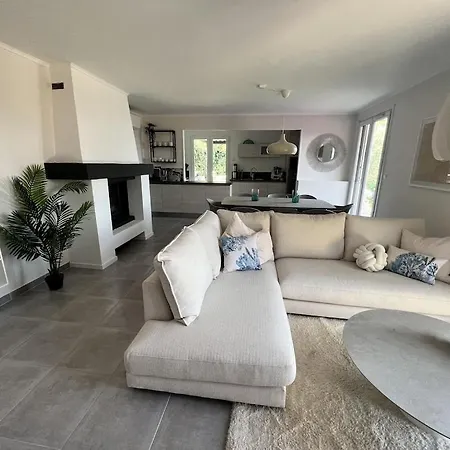 Fantastic In The Bay Of Cannes, 5 Minutes From The - With Private Pool *