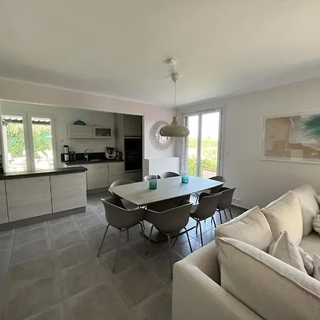 Fantastic In The Bay Of Cannes, 5 Minutes From The - With Private Pool Villa Mandelieu