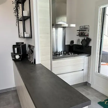 Fantastic In The Bay Of Cannes, 5 Minutes From The - With Private Pool * Mandelieu
