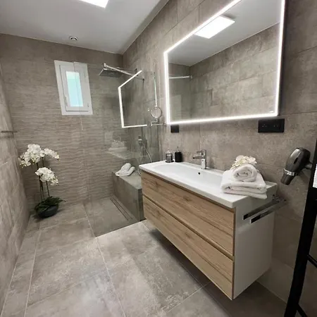 Fantastic In The Bay Of Cannes, 5 Minutes From The - With Private Pool